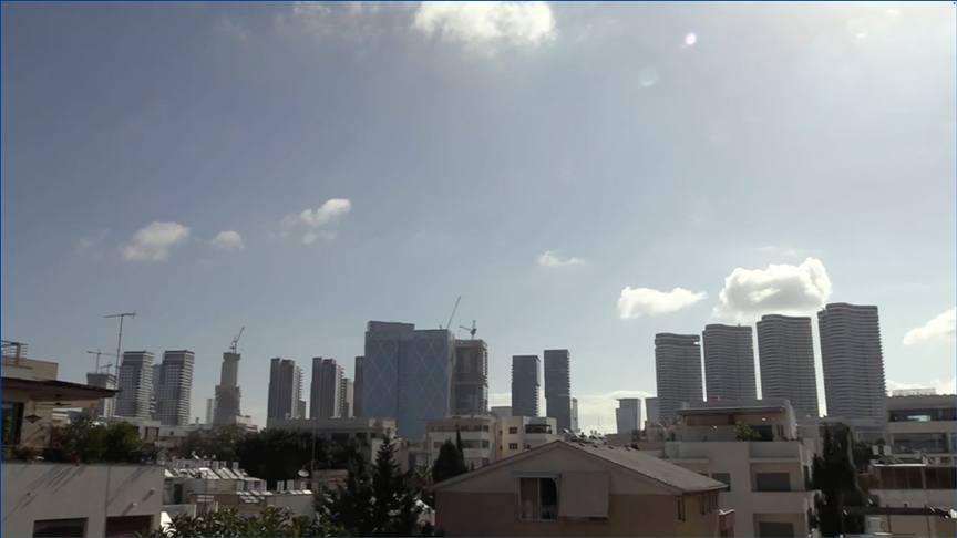 İran’ın misillemesinin ardından Tel Aviv ve çevre kentlere füze parçaları isabet etti