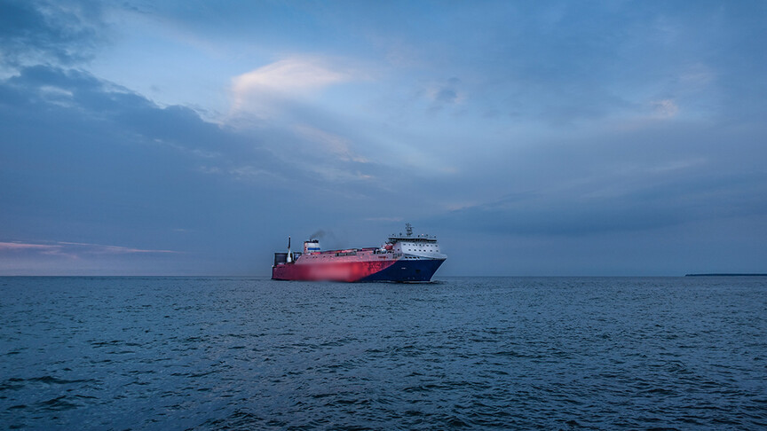ABD/İsrail-İran Savaşı’nın başından beri ilk yolcu gemisi Hürmüz Boğazı’ndan geçti